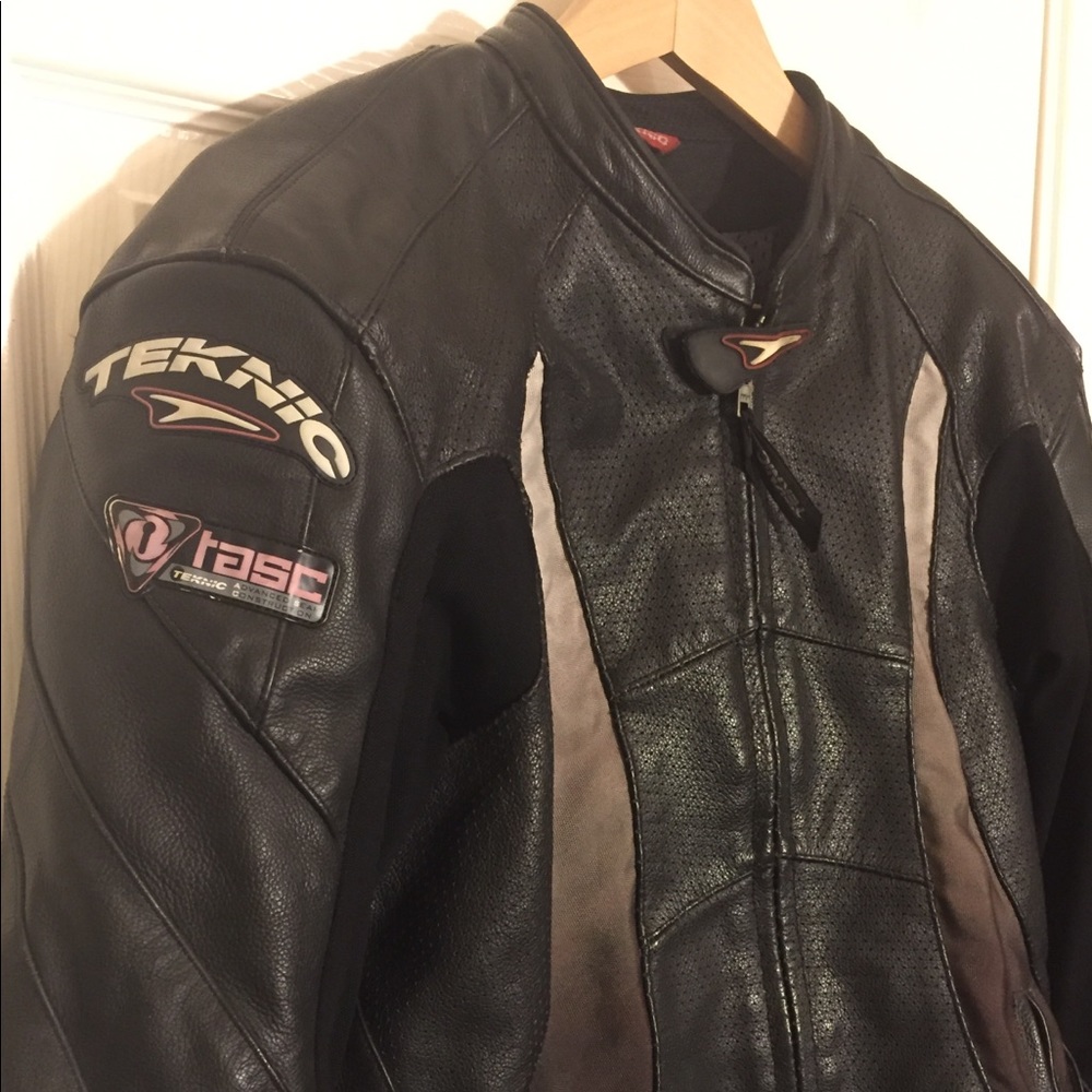 Teknic motorcycle leather jacket size 40 - Picture 4 of 7